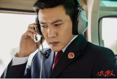 社会全景式的反映和富有哲学意味的反思